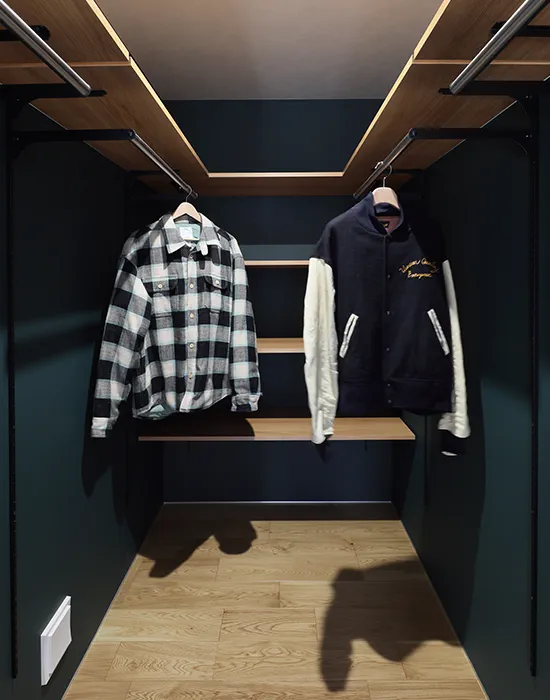 Our Story Begins Here クローゼット