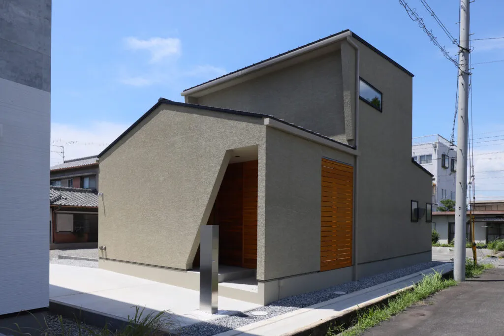 開放的でシンプルな家 外観